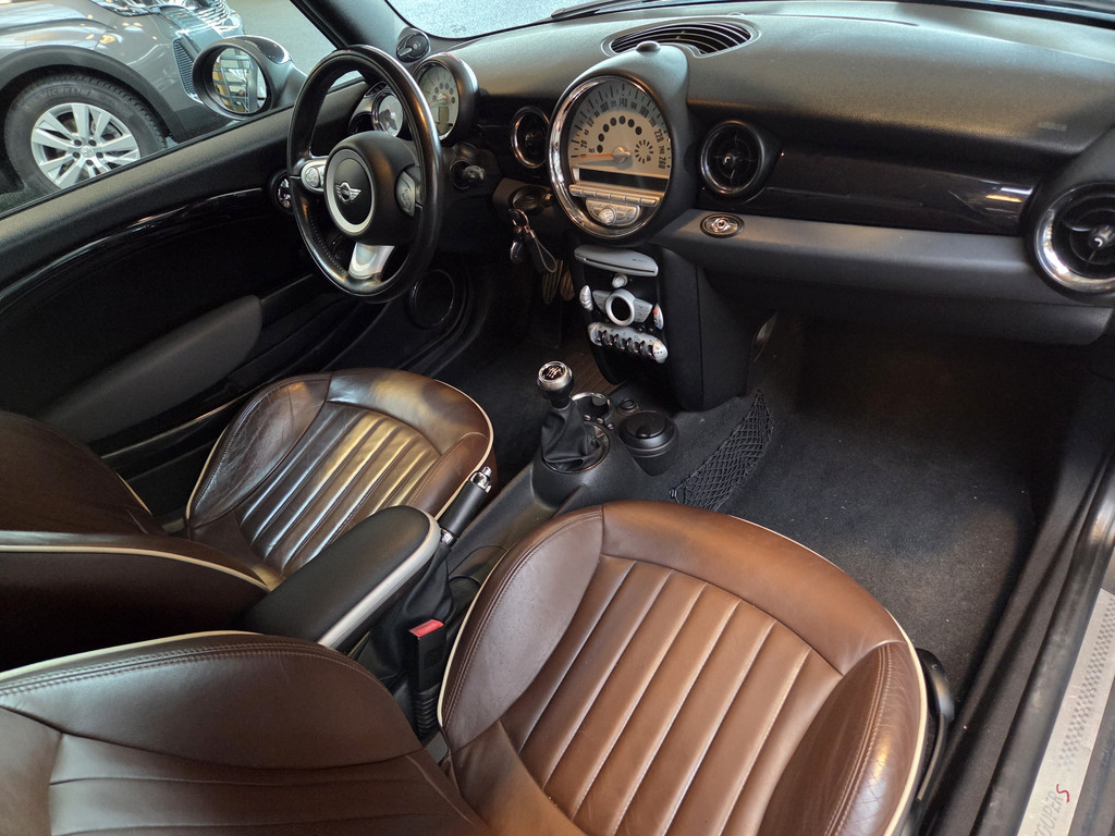 39126930-16.jpg