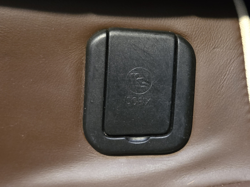 39126930-18.jpg