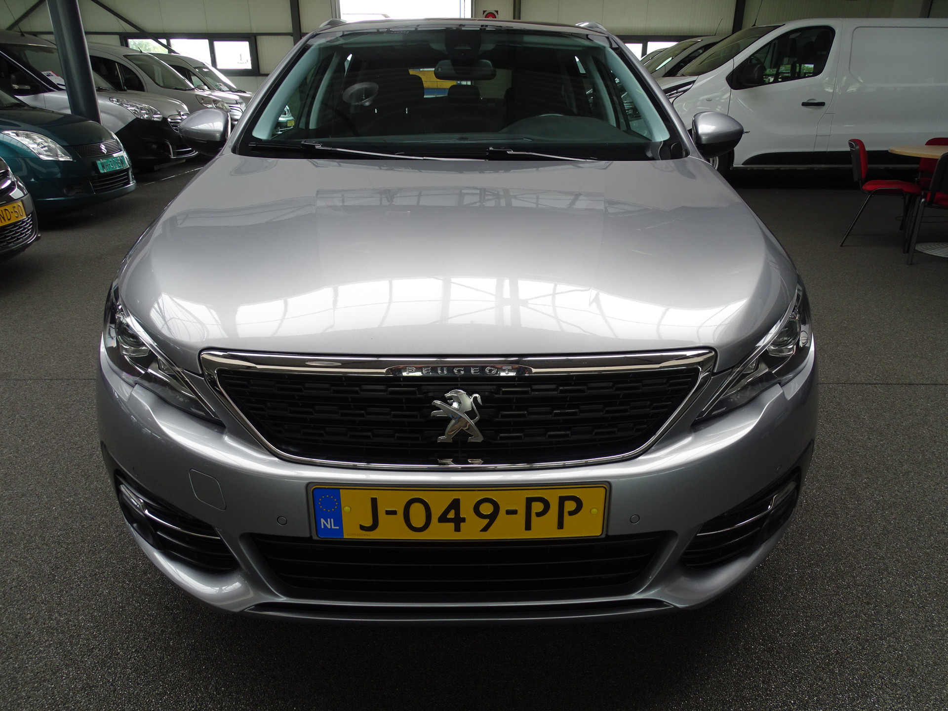 39880461-6.jpg
