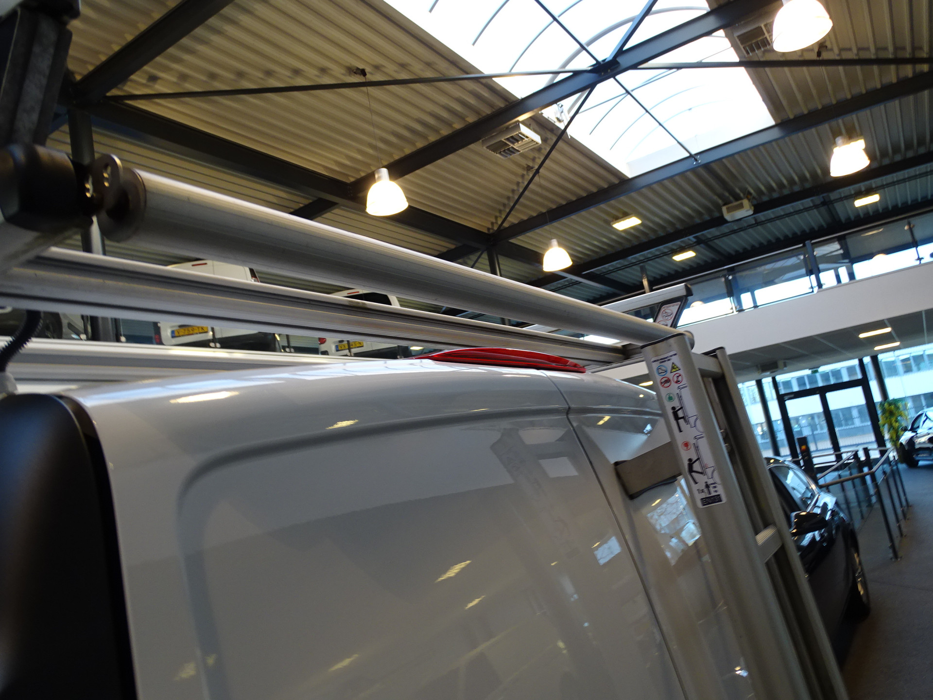 41660191-15.jpg