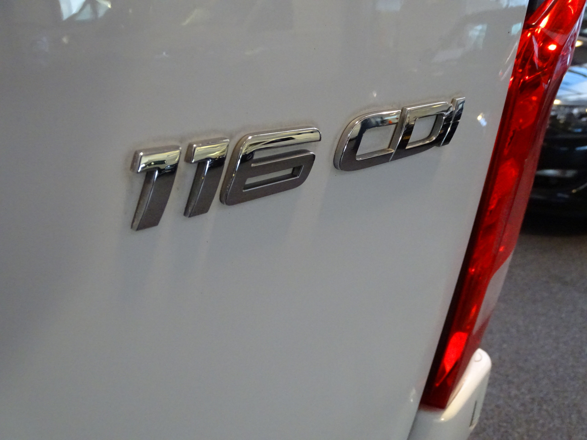 41660191-16.jpg