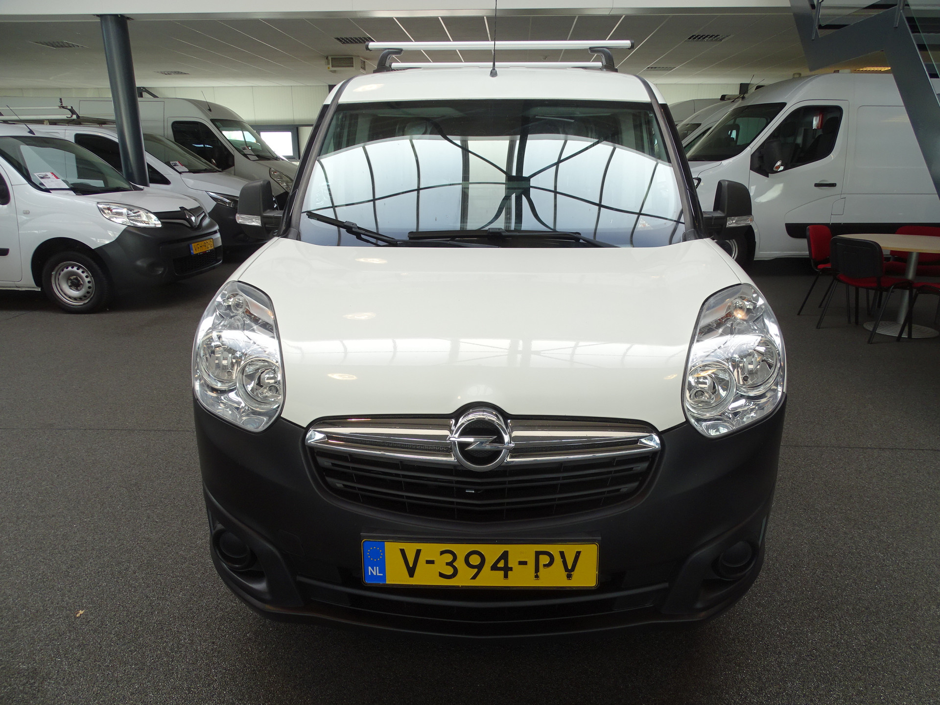 47970455-6.jpg