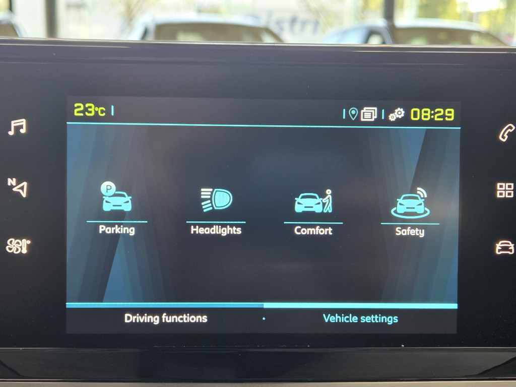 53160784-40.jpg
