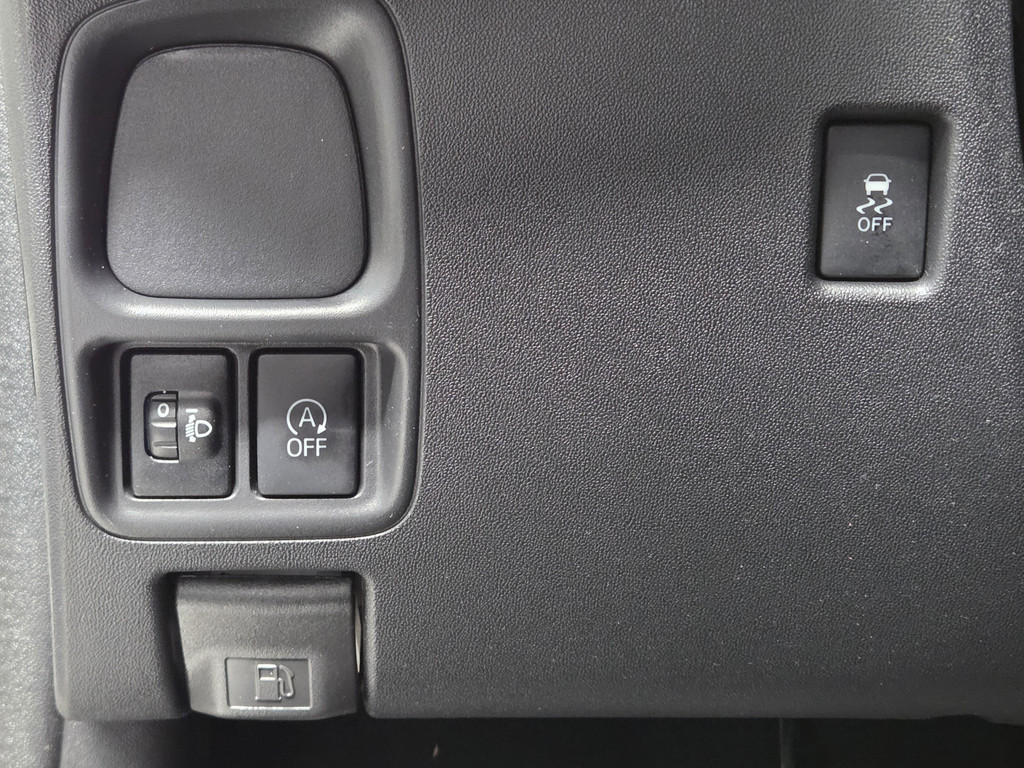 55105882-19.jpg