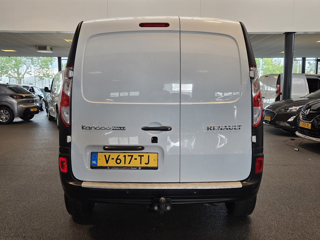 56459689-2.jpg